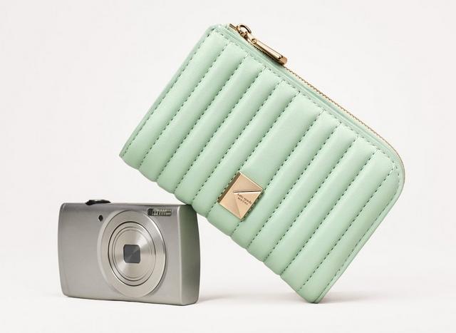 Spring Campaign Wallets Image